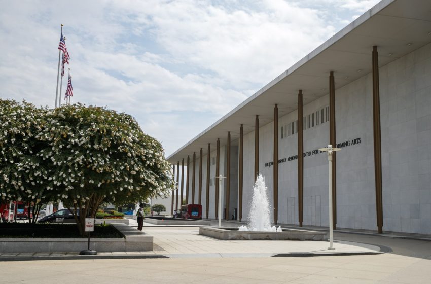  No decision made after emergency court hearing to block closure of Kennedy Center