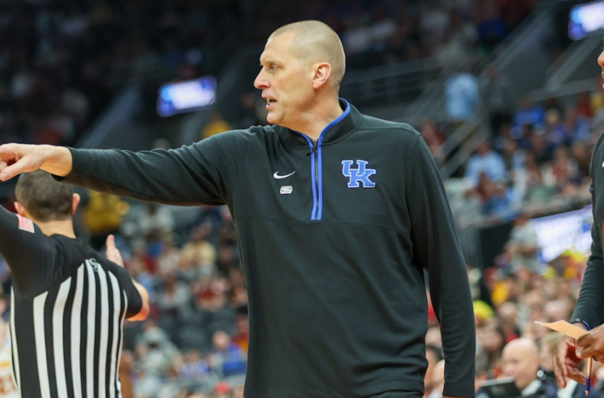  Kentucky collapses in 2nd half against Iowa State in NCAA Tournament loss