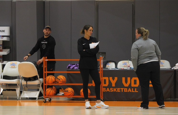  Kim Caldwell Reveals Key Regret in Year Two Coaching Lady Vols Basketball