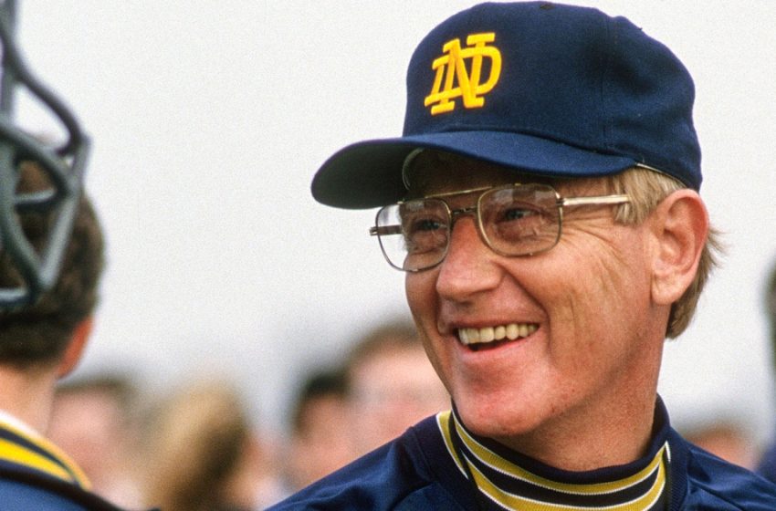  Legendary college football coach Lou Holtz dead at age 89