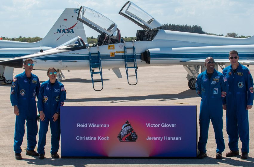  Artemis 2 astronauts arrive at Kennedy Space Center ahead of NASA’s historic launch around the moon