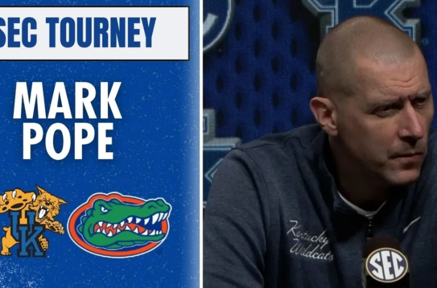  Mark Pope, Kentucky players after the loss to Florida