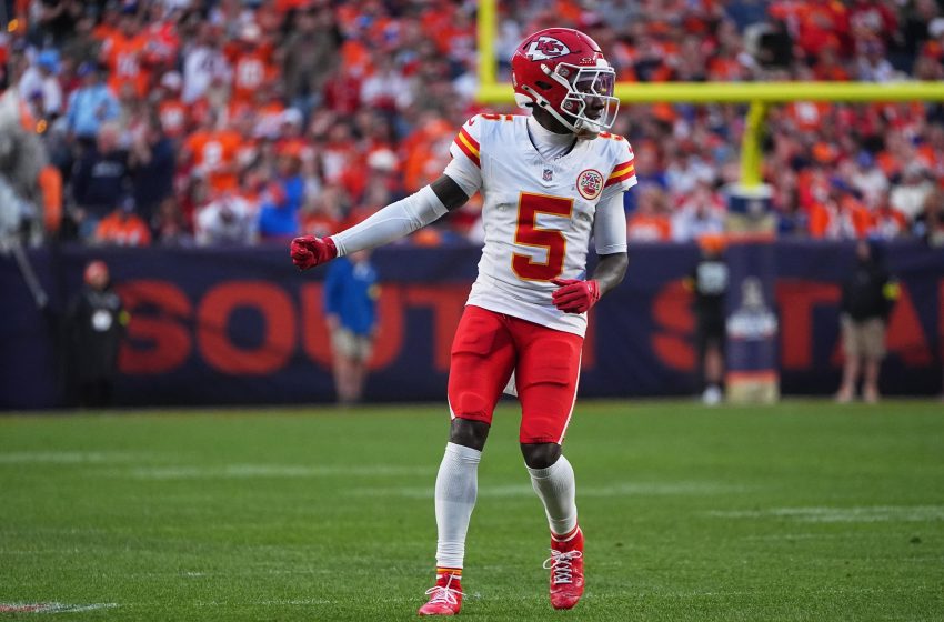  Marquise ‘Hollywood’ Brown, Eagles Reportedly Agree to Contract amid A.J. Brown Trade Rumors