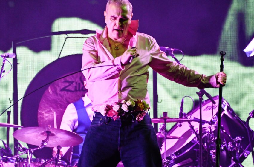  Morrissey Cancels Concert Because He’s Sleepy