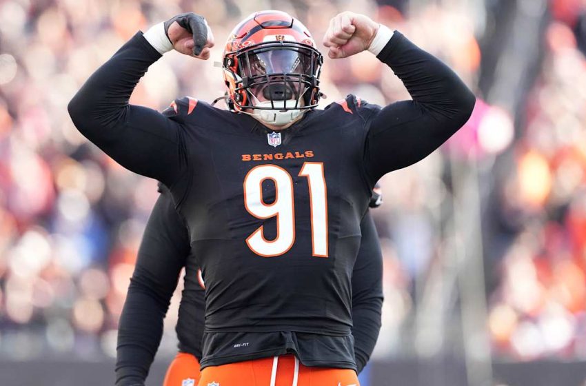  NFL World, Ja’Marr Chase React to Trey Hendrickson’s Reported Deal