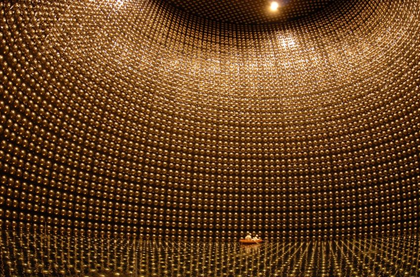  Deep underground, a telescope may soon detect ghosts of stars that died before Earth existed