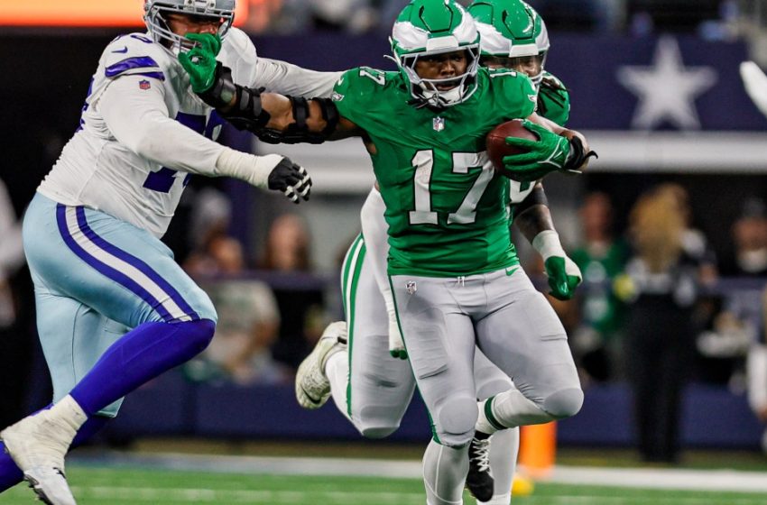  Nakobe Dean stayed loyal to the Eagles by signing with Las Vegas