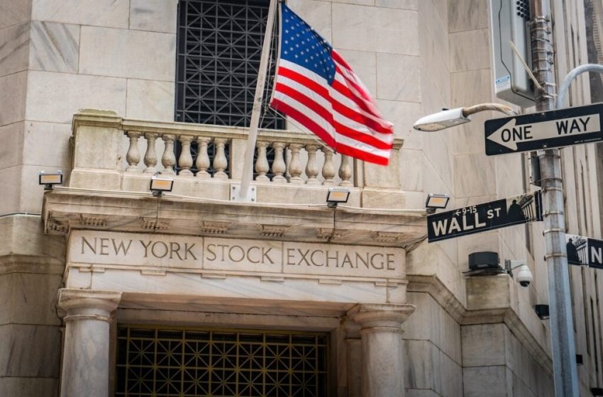  Stock Market Today: S&P 500, Nasdaq Futures Drop As Trump Pushes Iran Deal Deadline—Unity Software, Oracle, SoFi Technologies In Focus