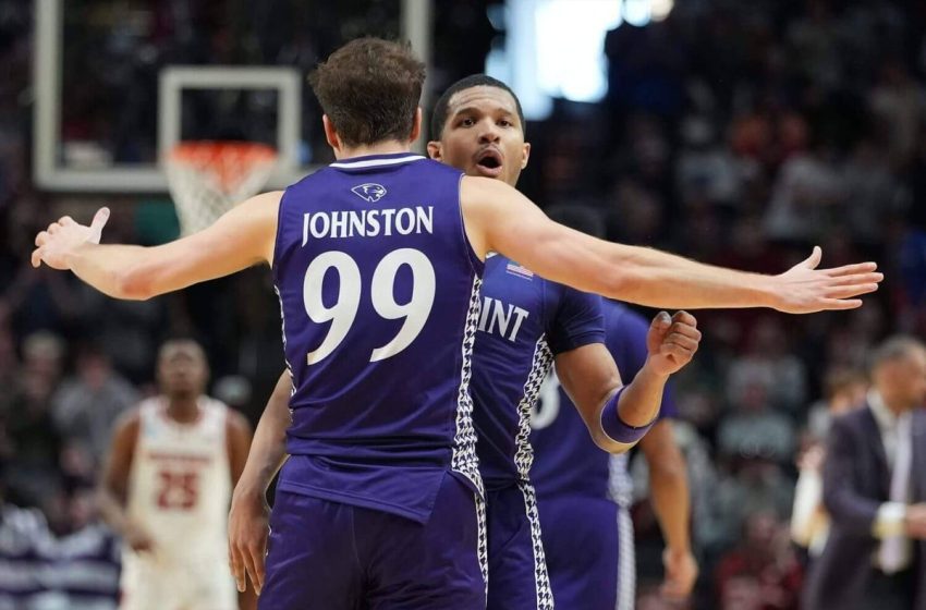  No. 12 seed High Point stuns Wisconsin in NCAA Tournament on late Chase Johnston lay-in