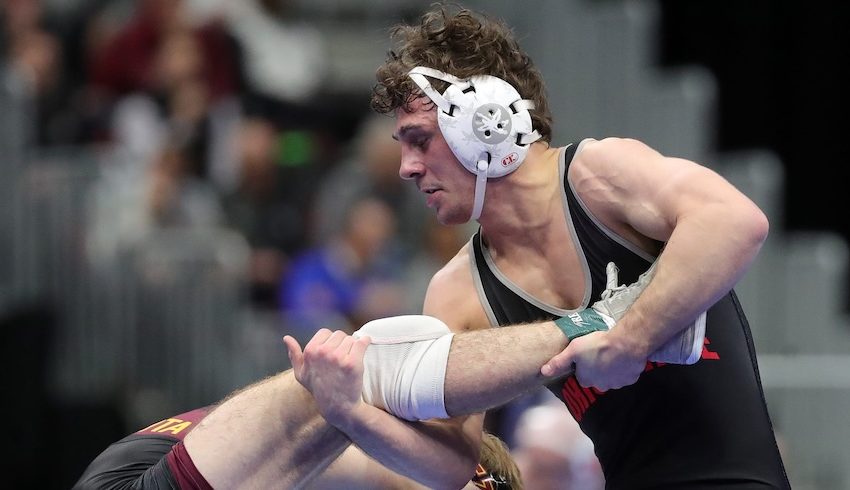  Ohio State’s Jesse Mendez, Ben Davino Will Wrestle for National Titles at 2026 NCAA Championships