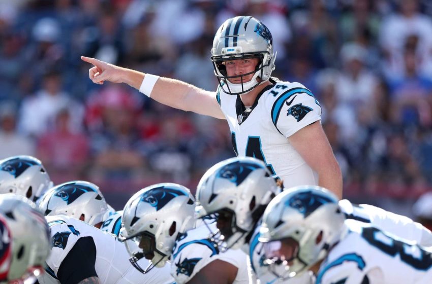  Panthers trading QB Andy Dalton to Eagles: Sources