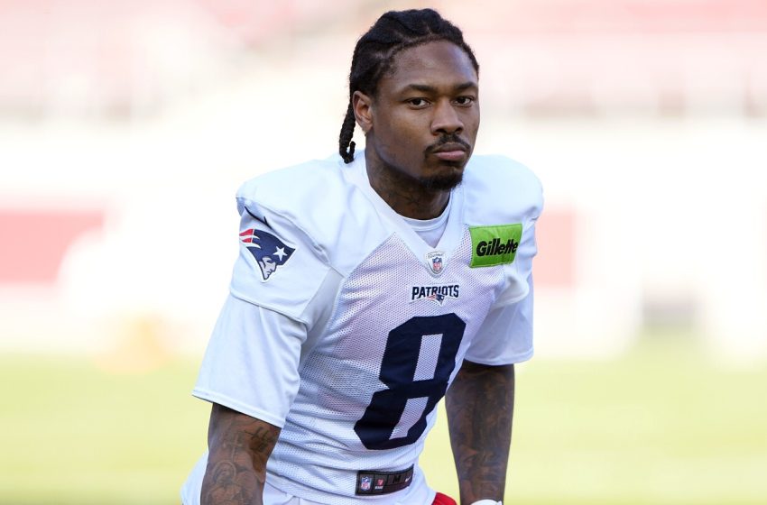  Patriots inform Stefon Diggs of their intent to release him