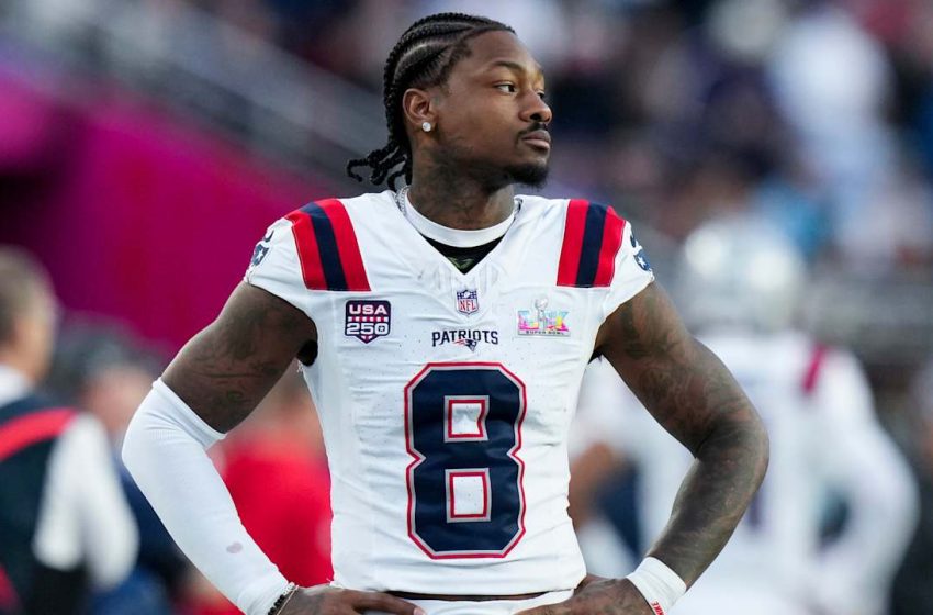  Patriots releasing WR Stefon Diggs after one season