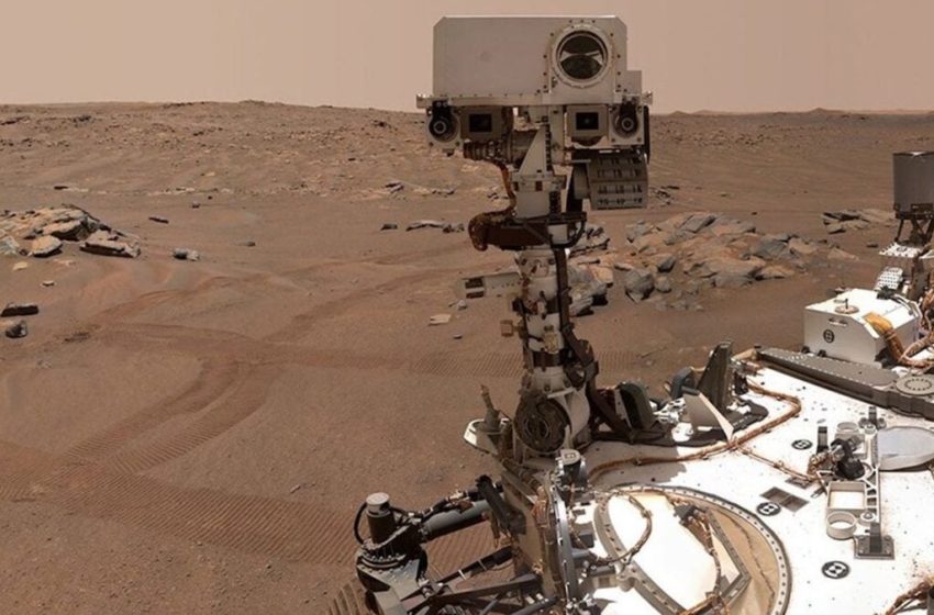  NASA Rover Finds Glowing, Ruby-Like Crystals on Mars for the First Time