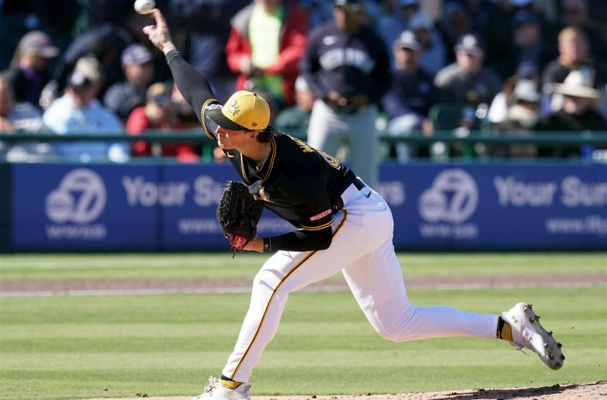  Pirates trade Kyle Nicolas to the Reds for utility man Tyler Callihan