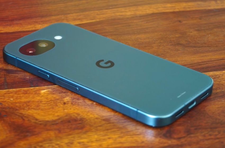  The Pixel 10a doesn’t have a camera bump, and it’s great