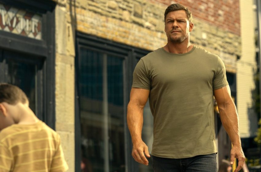  Alan Ritchson Wraps ‘Reacher’ Season 4 After “Crazy Week”