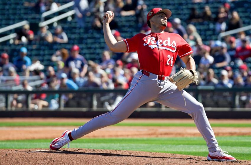  Reds Slow Chase Burns After Range Of Motion Issue