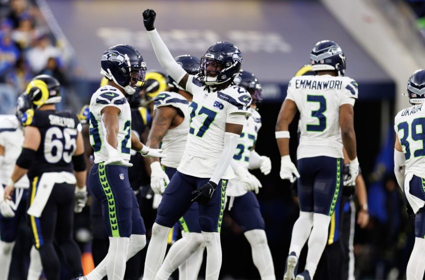  Riq Woolen agrees to one-year deal with the Eagles