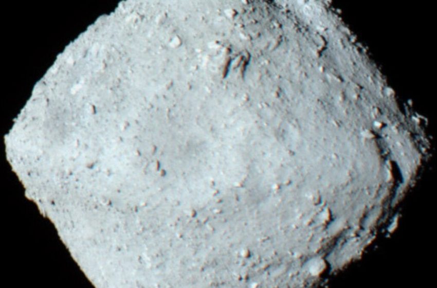  Asteroid Ryugu Contains All 5 DNA and RNA Building Blocks, Study Shows
