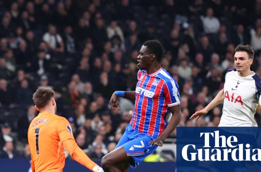  Sarr sinks 10-man Spurs as Crystal Palace plunge imploding club closer to relegation | Premier League