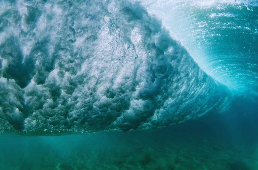  Scientists Have Found a Massive Water Reservoir 700 Kilometers Below, Holding More Water Than Earth’s Entire Surface