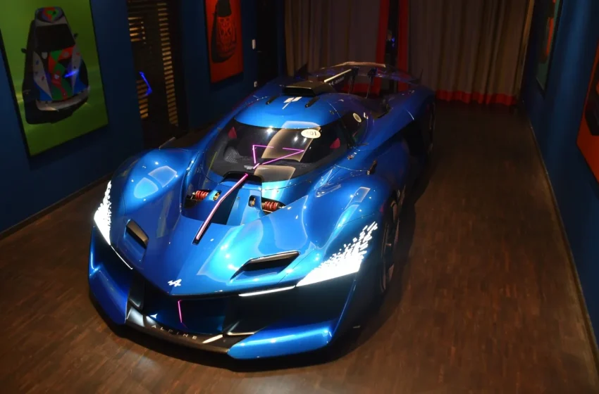  Alpine’s Alpenglow is a fully running hydrogen V6 prototype with blue brake lights and the only thing coming out of its exhaust is water