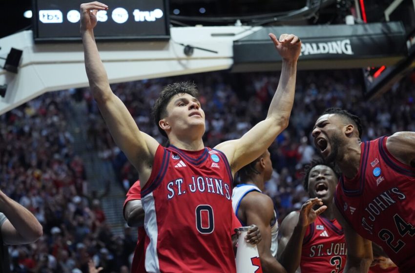  St. John’s beats Kansas 67-65 on Darling’s layup at the buzzer in March Madness