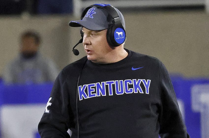  Steve Sarkisian, Texas hire former Kentucky head coach Mark Stoops to staff as special assistant