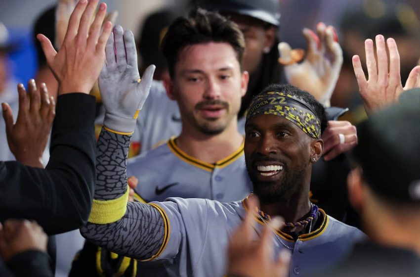  Texas Rangers, former NL MVP Andrew McCutchen agree to minor league deal