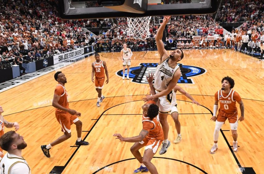  Texas loses heartbreaker on last-second tip in for 79-77 loss to Purdue