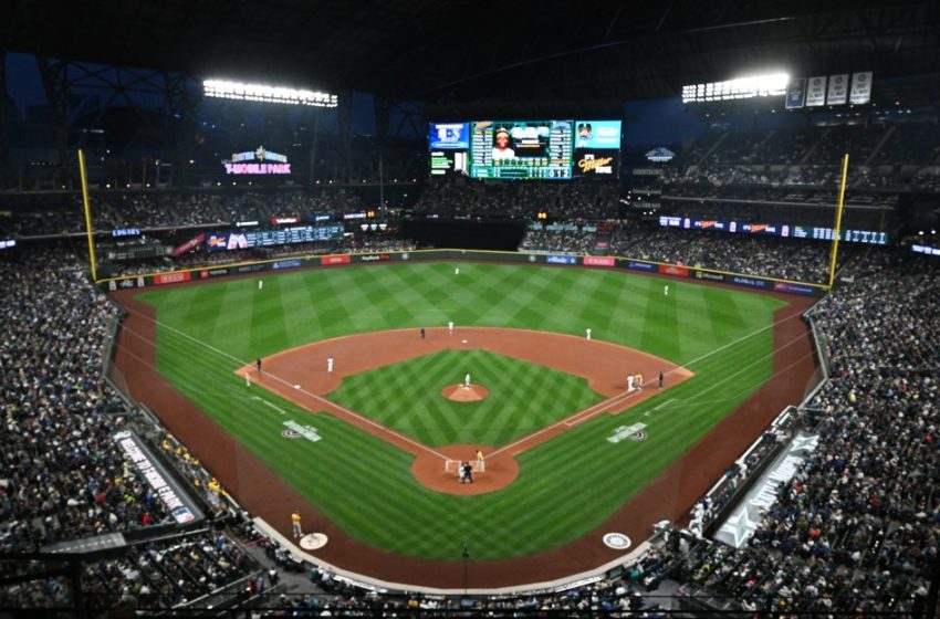  The Seattle Mariners announce their 2026 Opening Day roster