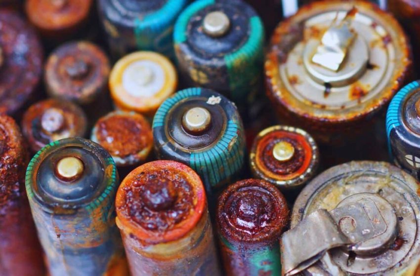  This Craftsperson Just Revived a 2,000-Year-Old Battery, And It Actually Works!