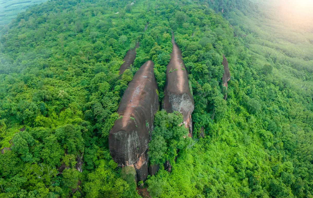 Hin Sam Wan - Three Whale Rock