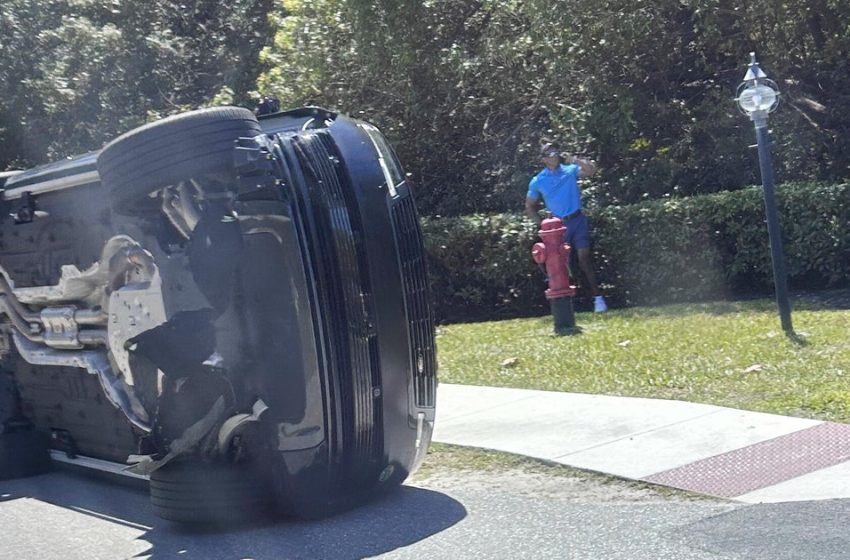  Tiger Woods charged with DUI after rollover crash in Florida, authorities say