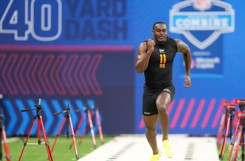  Titans are the betting favorites to draft Jeremiyah Love