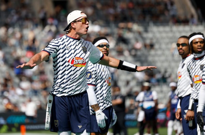  Tom Brady says he’s weighed coming out of retirement