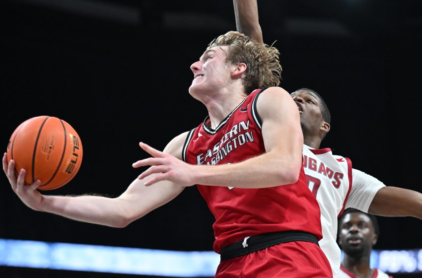  Top Picks from the CBB Betting Splits for Monday March 2nd