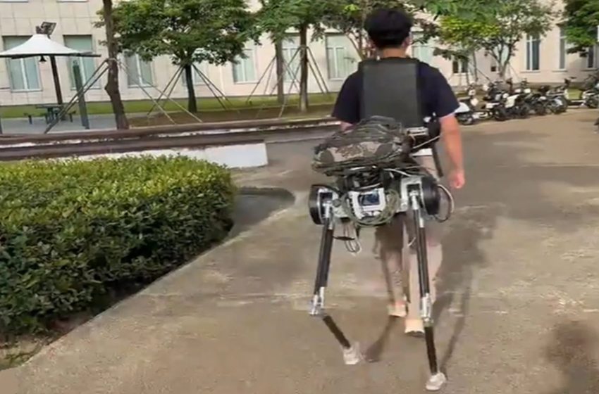  Centaur-style wearable robot adds 2 legs to cut walking effort by 35%