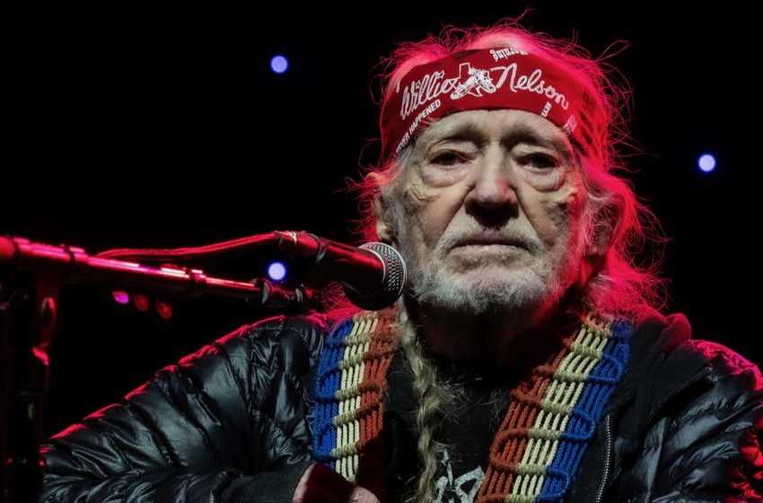  Willie Nelson Announces Dates for 2026 Outlaw Music Festival Tour
