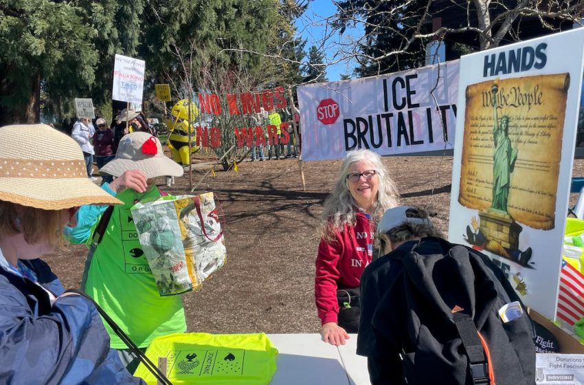  Live Updates: Hundreds protest outside ICE building in Portland – Oregon Public Broadcasting – OPB