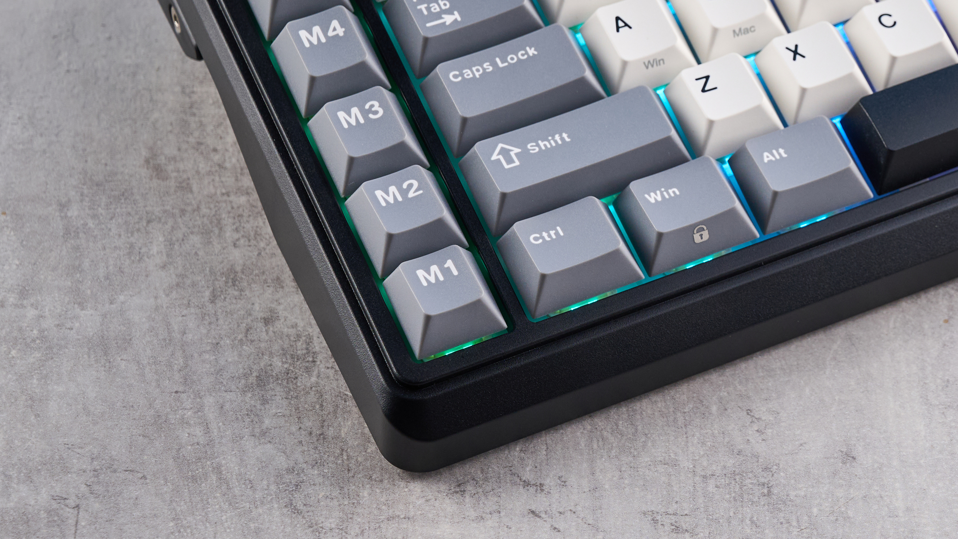 A Royal Kludge L75 mechanical keyboard