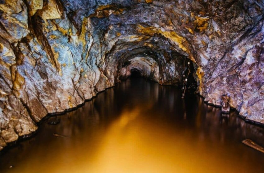  Deep Below Earth, Scientists Uncover 1.2 Billion-Year-Old Water From Before Life Colonized the Land