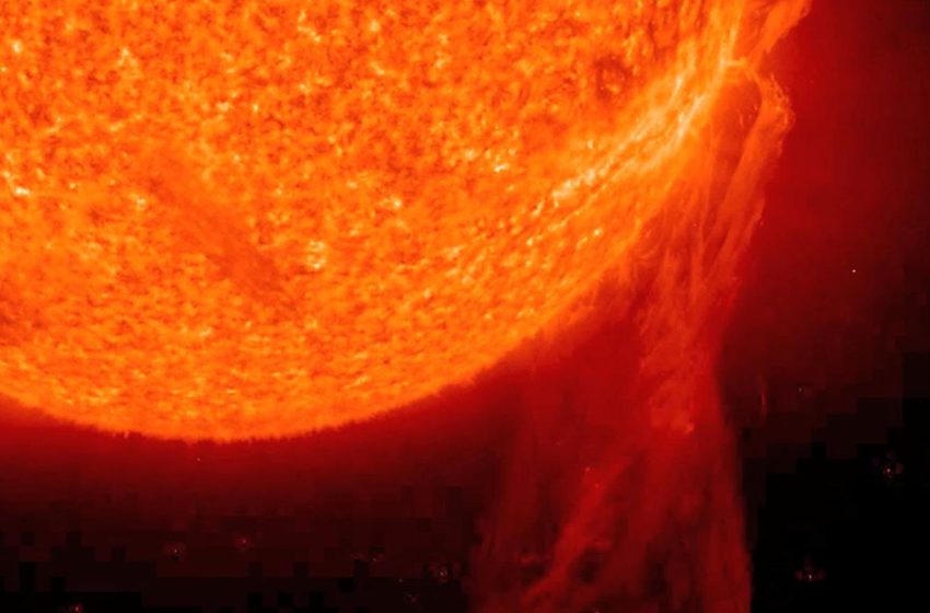  What would happen to Earth if the sun suddenly vanished?