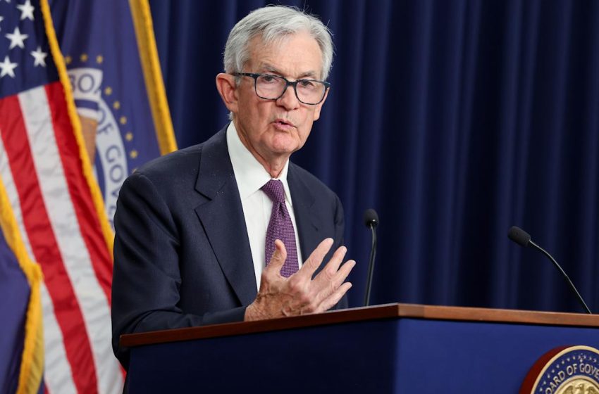  Federal Reserve holds interest rates steady, forecasts 1 rate cut in 2026