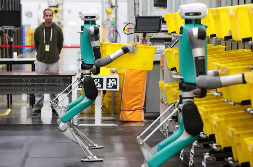  Amazon Staffers Learning Hard Lesson as Company Cuts Robotics Jobs