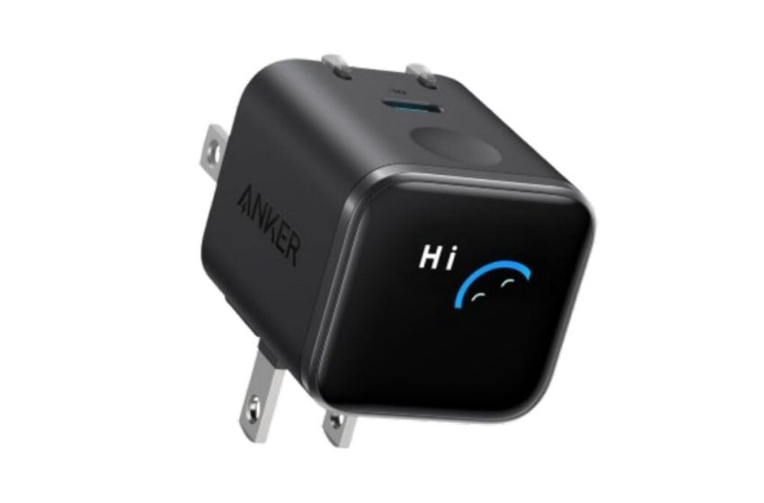  Anker Smart Display 45W USB-C Foldable Charger Drops 30%, Small in Size and Smaller in Price