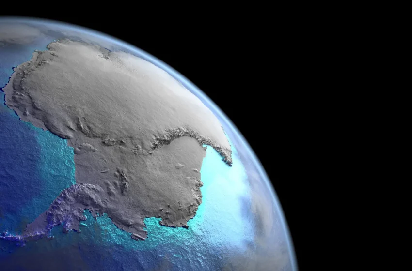  Antarctica has a strange gravity hole and scientists finally know why