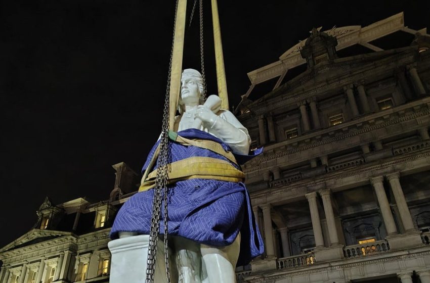  Christopher Columbus statue Trump added near White House is replica of one downed by protesters