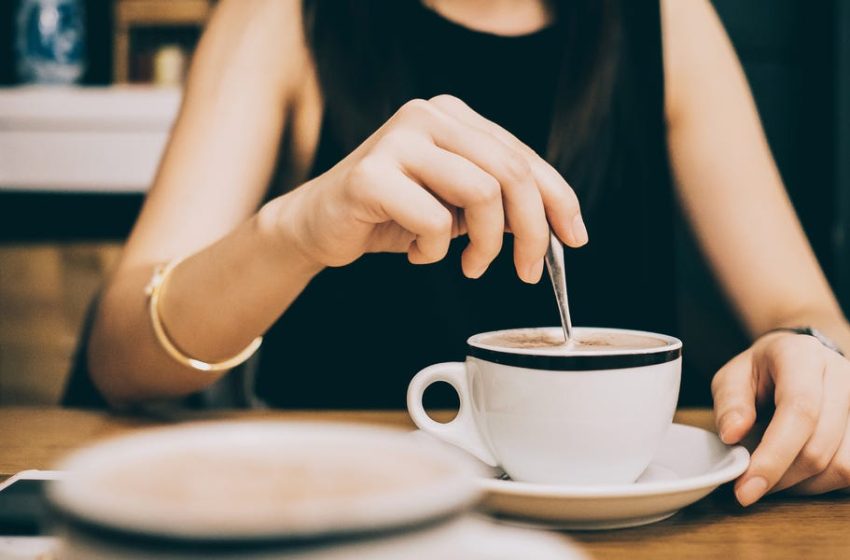  Experts Reveal the Number-1 Sweetener to Avoid Blood Sugar Spikes